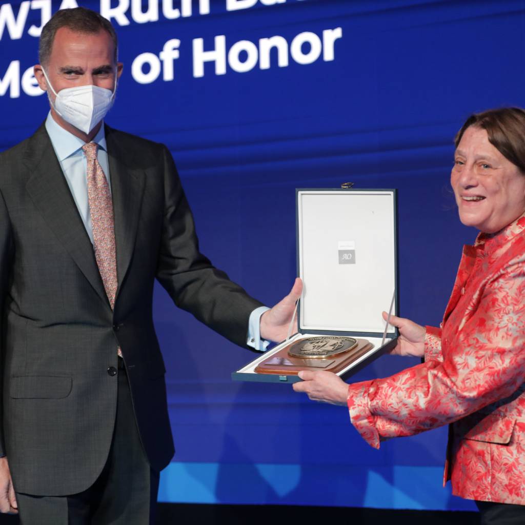 El Rey Felipe VI entrega las medallas de honor  Ruth Bader Ginsburg de la World Jurist Association a grandes mujeres juristas